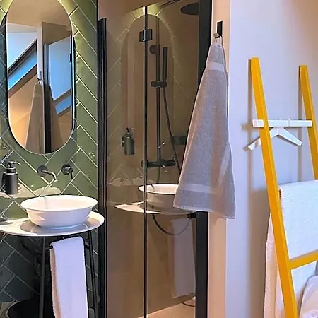 فندق Sutrooms